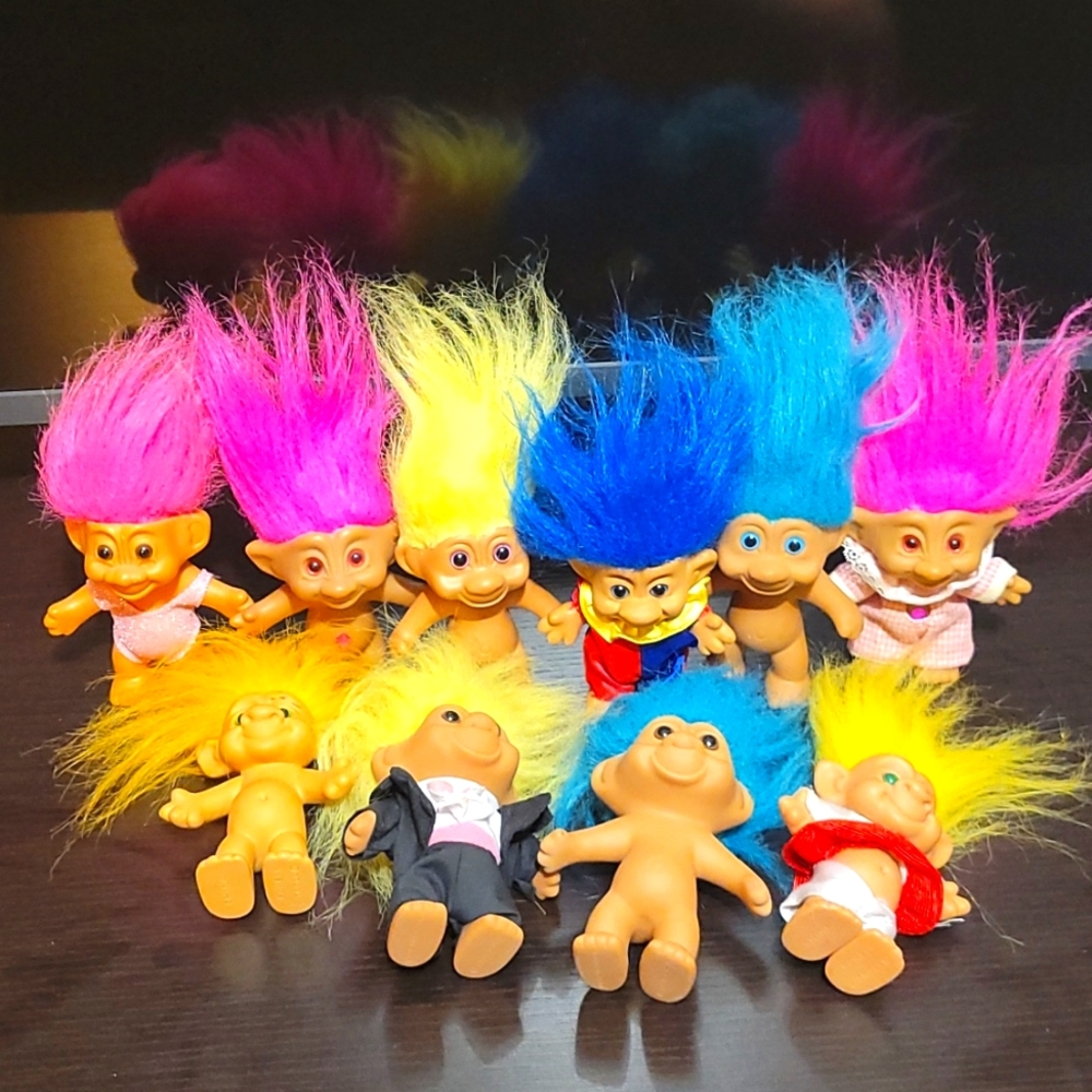 10 vintage troll dolls